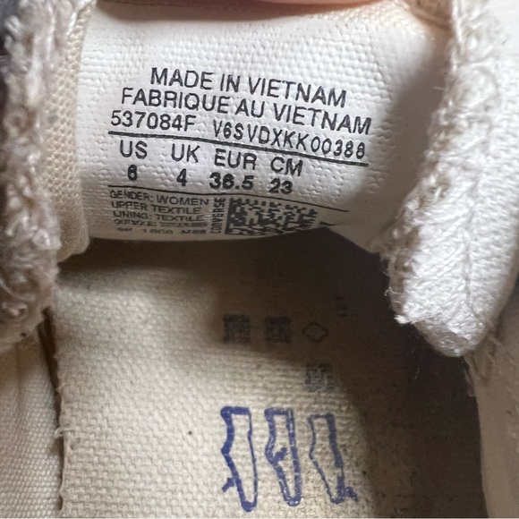 Converse White All Star Sneakers size 6 - Picture 7 of 7